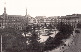 Historia de la Plaza Mayor de Madrid y sus bocadillos de calamares