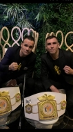 LOS DOS CAMPEONES DEL MUNDO ESPAÑOLES DAN LA CARA