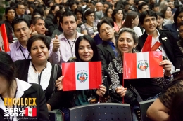 ¡Familias enteras de peruanos se hacen clientes de Emgoldex!