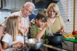 Derecho de familia: obligaciones de los abuelos con sus nietos