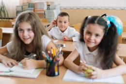 Cómo identificar un colegio que fomente el pensamiento crítico en los estudiantes