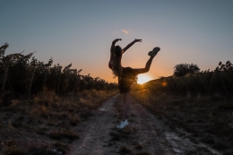 La gracia en la danza: cómo los bailarines expresan la belleza y la elegancia 