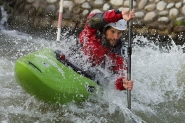 Kayak Freestyle: Trucos y Técnicas para Dominar las Aguas