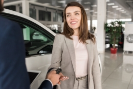 Guía para comprar tu primer coche, todo lo que sí o sí debes conocer.